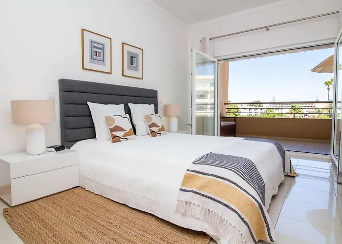 Barracuda A14 Apartment